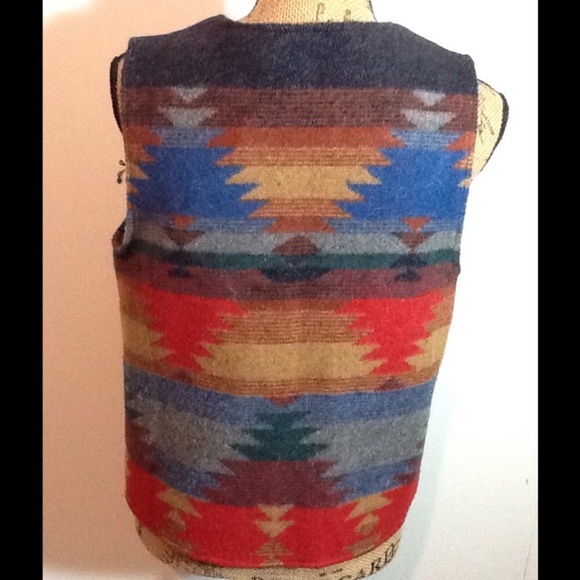 Wool Aztec vest - Picture 2 of 3